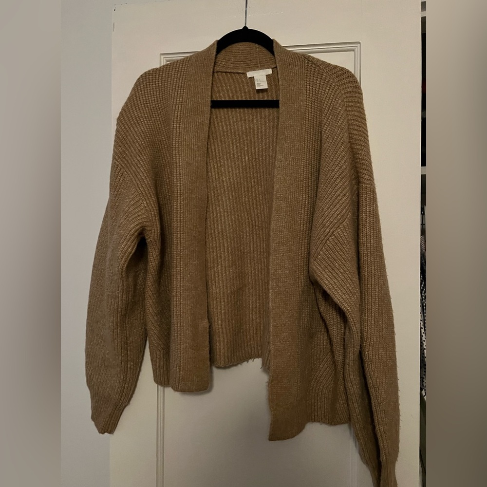 HM ribbed camel cardigan size small